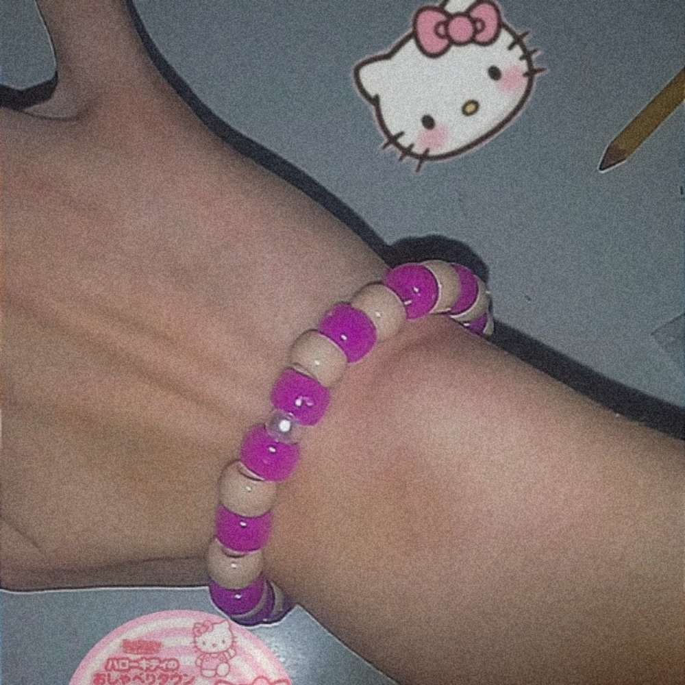 Hello Kitty beaded pearl bracelet